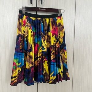 No name Multicolored pleated knee length Skirt